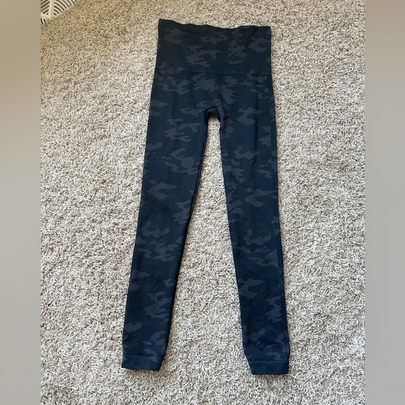 Spanx look at me now camo leggings - Picture 2 of 3